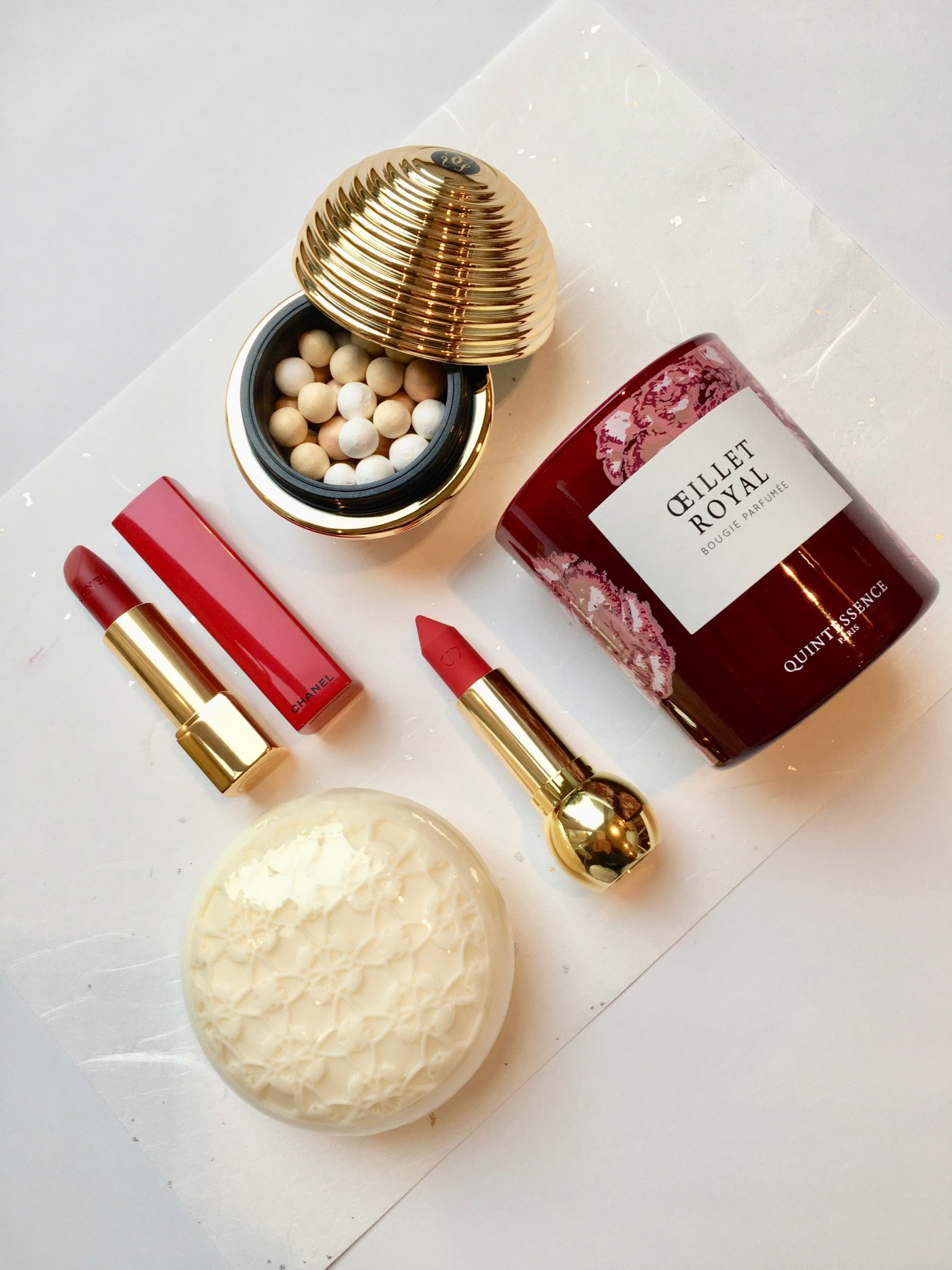 gold Christmas make-up