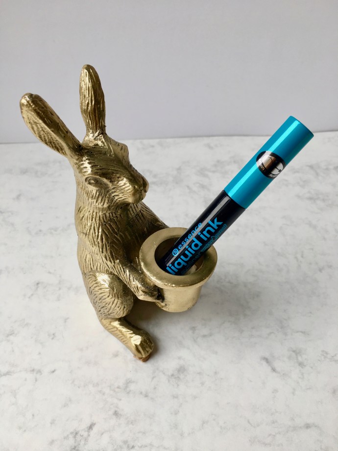 liquid ink eyeliner waterproof essence