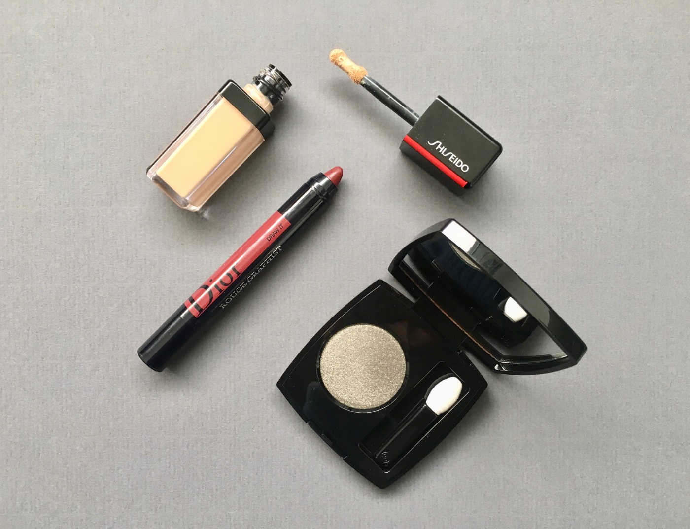 chanel topcoat synchro skin concealer shiseido rouge graphist dior