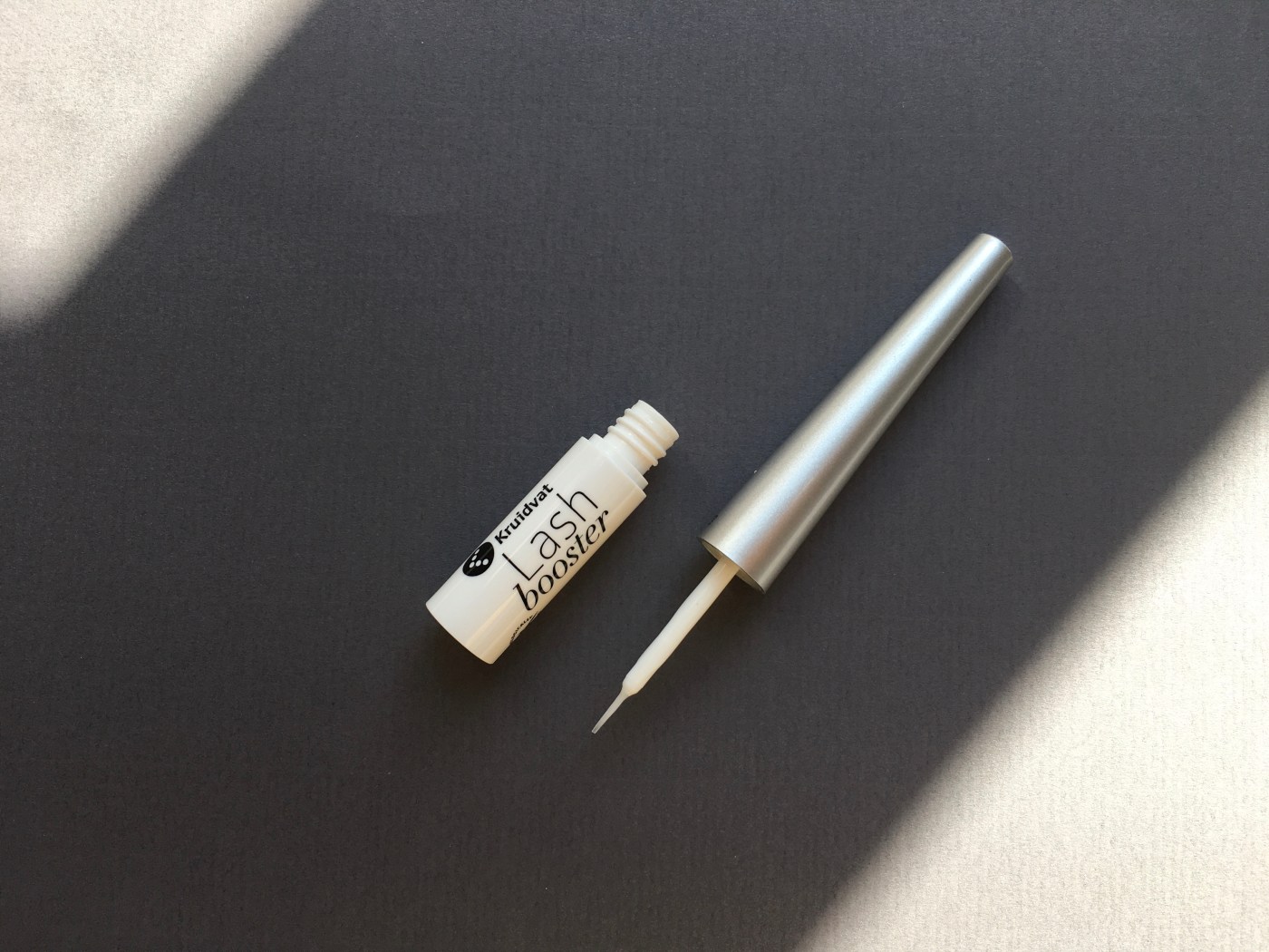 kruidvat lash booster serum