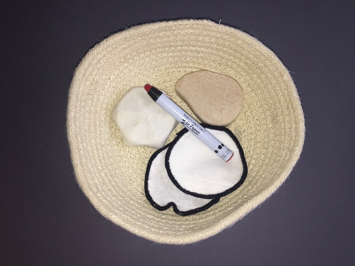 zero waste beauty reusable cotton pads Garnier Ultra Doux solid shampoo le papier lipstick Lamazuna solid shaving cream